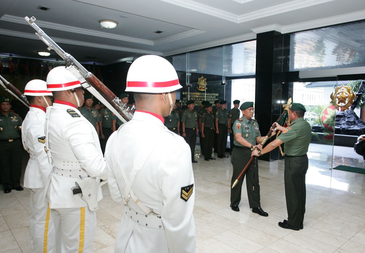 Pangkostrad Letjen TNI Edy Rahmayadi Resmikan Batalyon ...