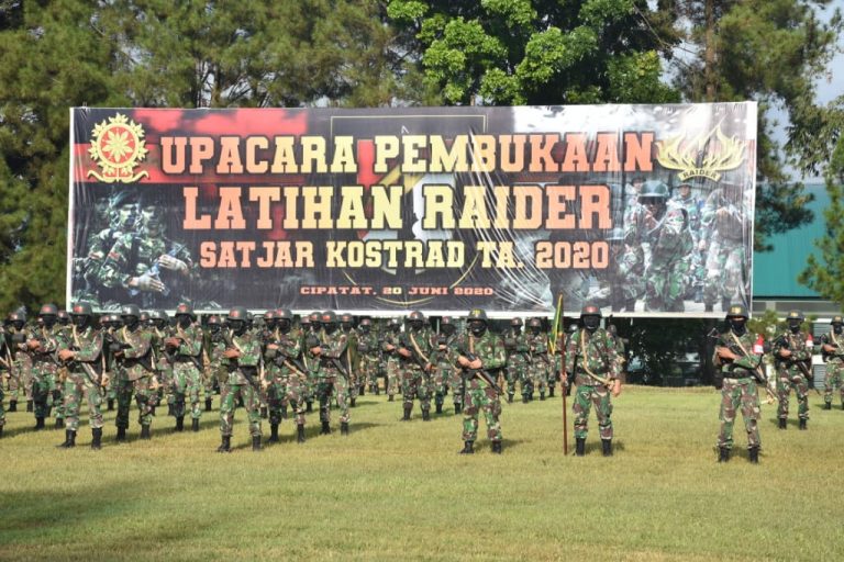 Pangdivif 1 Kostrad Buka Upacara Lattuk Raider Kostrad Tahun 2020 Kostrad 3604